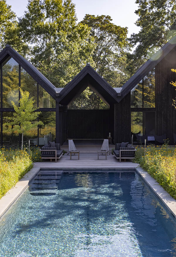 Hamptons construction by SHOSHI BUILDERS